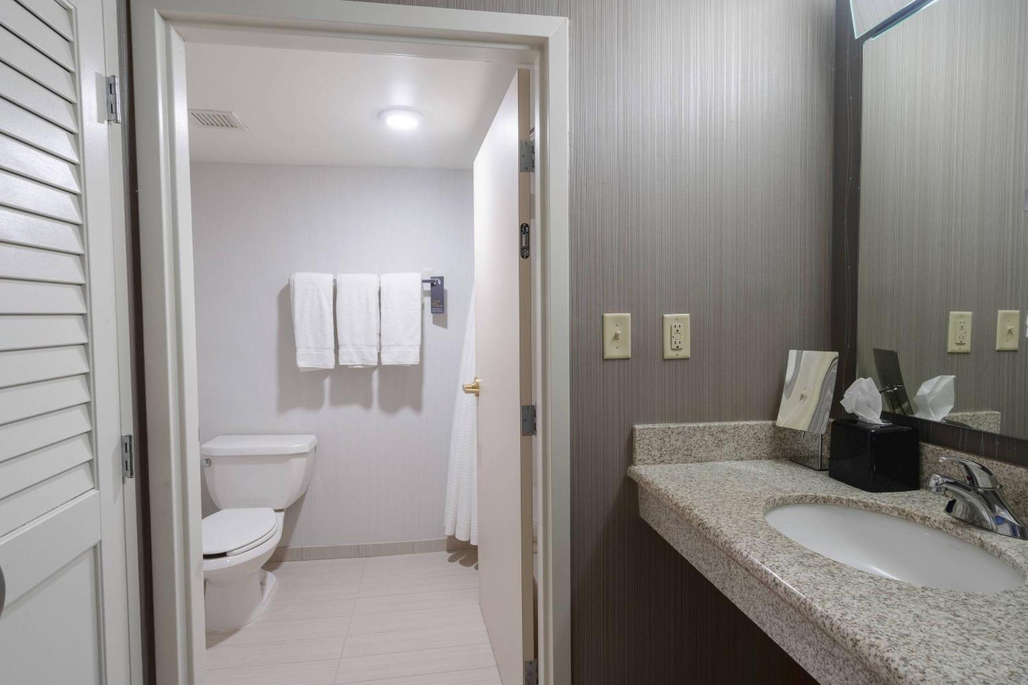 Courtyard By Marriott Cleveland Willoughby Hotel Luaran gambar