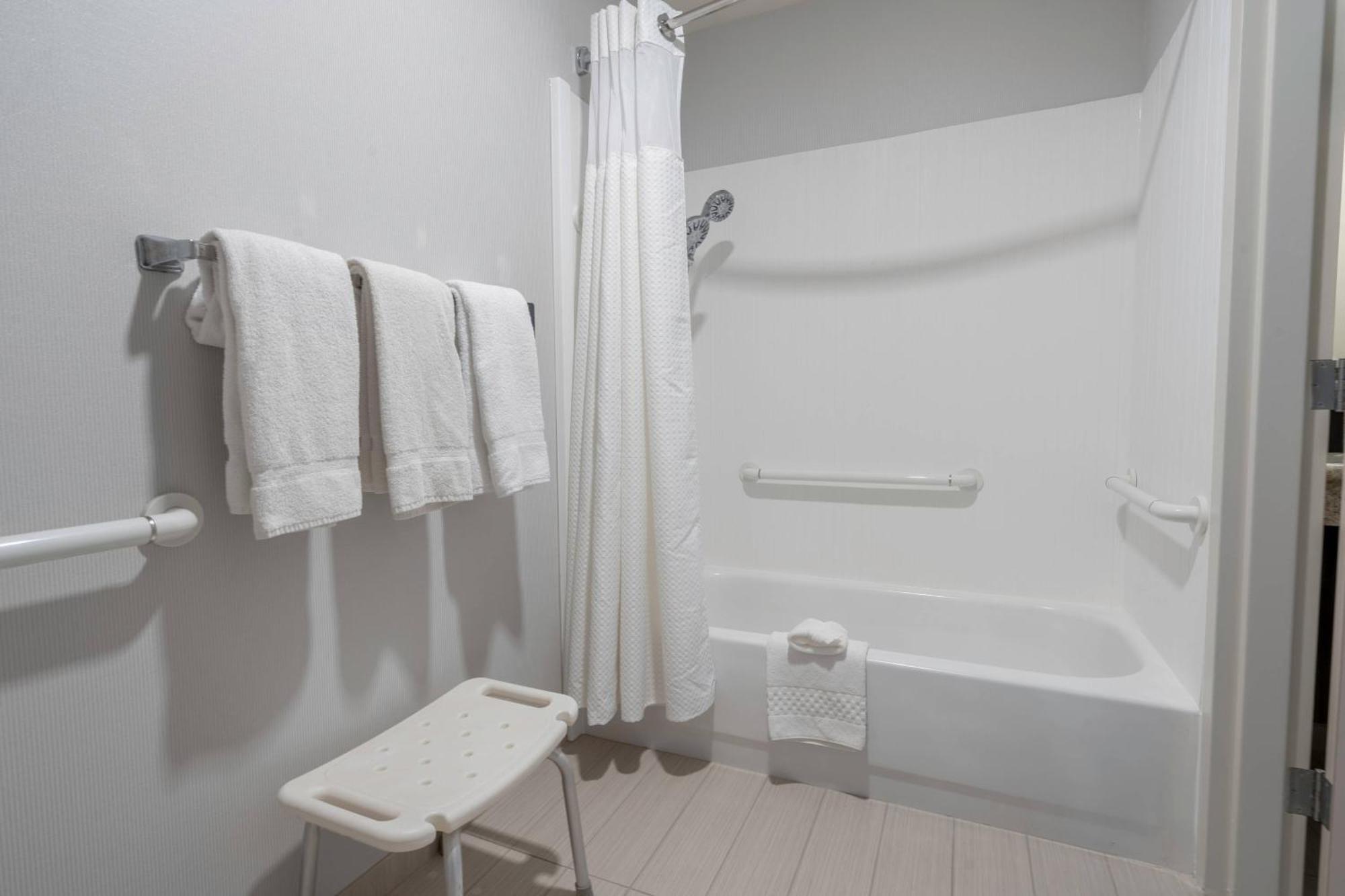 Courtyard By Marriott Cleveland Willoughby Hotel Luaran gambar